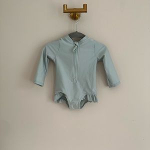 H&M one pice swimsuit 3-6 month